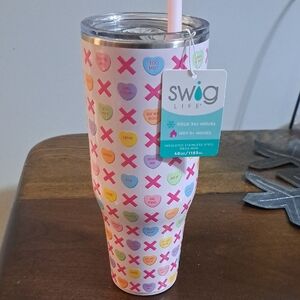 SWIG Life Valentine’s Day 40oz Insulated Tumbler – New with Tags